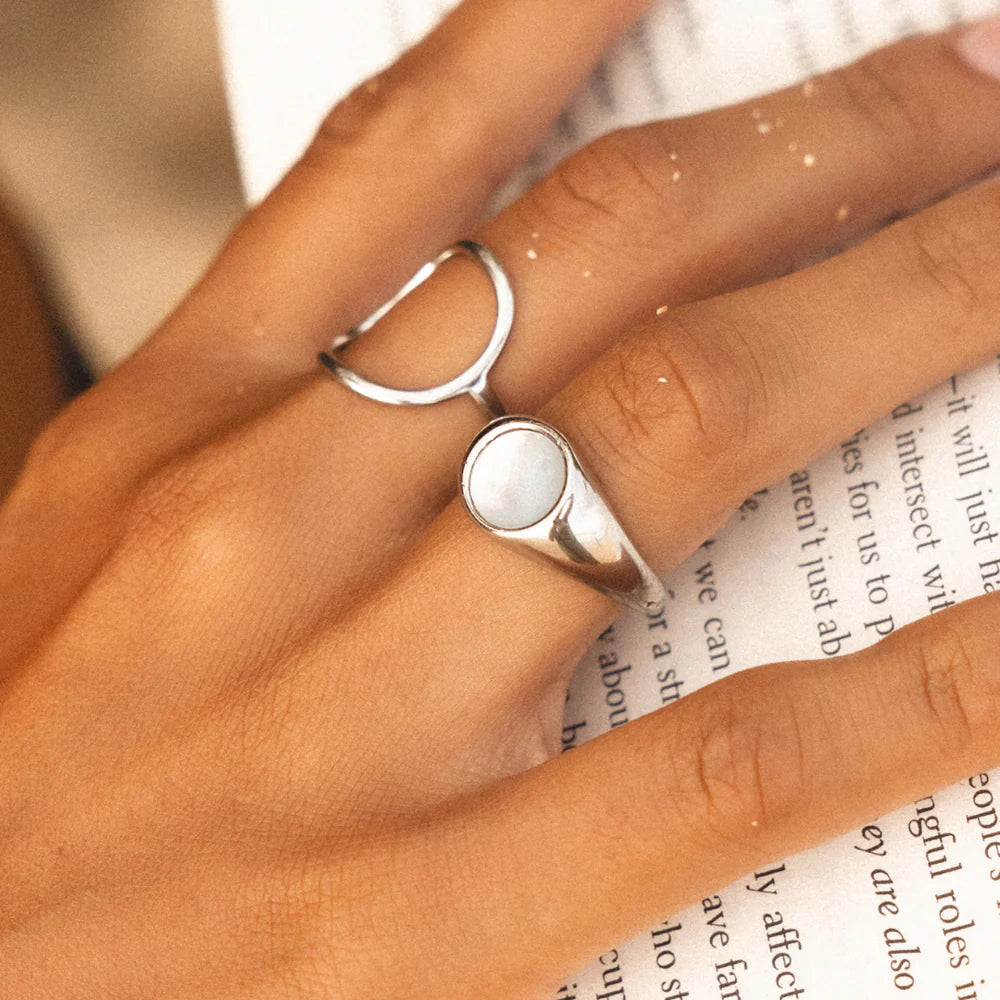 The Luna Signet